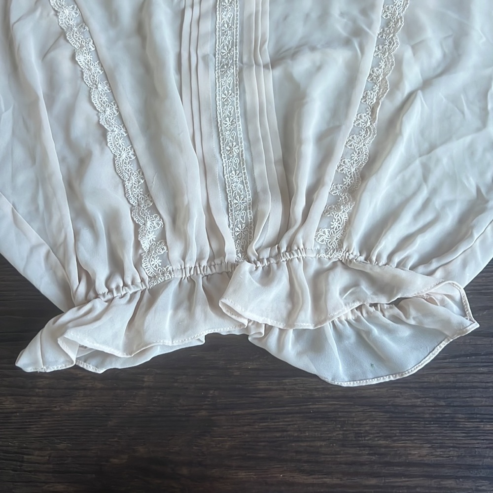 Lace Blouse - Picture 4 of 5